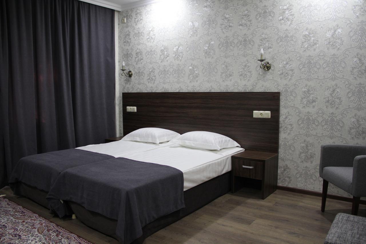 Rabat Hotel Алматы Экстерьер фото
