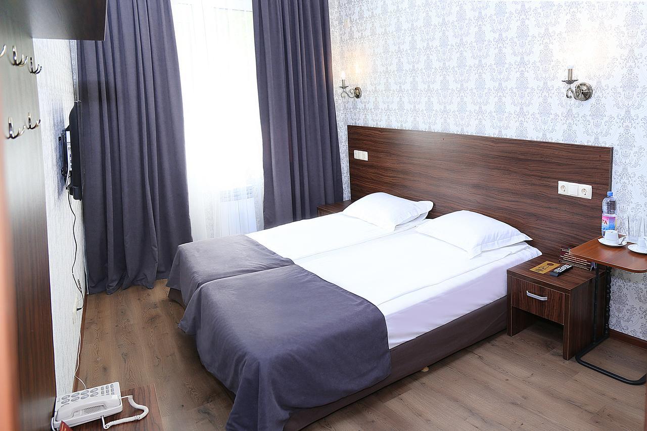 Rabat Hotel Алматы Экстерьер фото