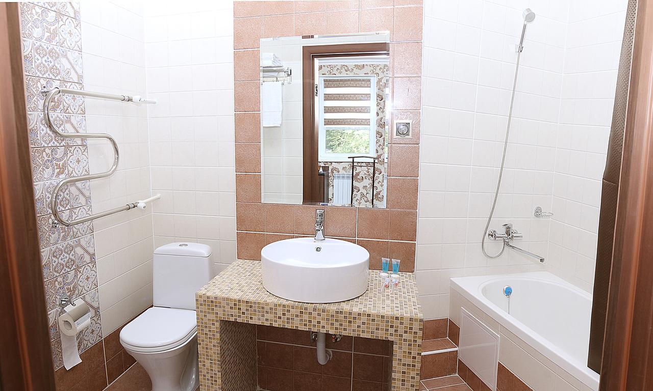 Rabat Hotel Алматы Экстерьер фото