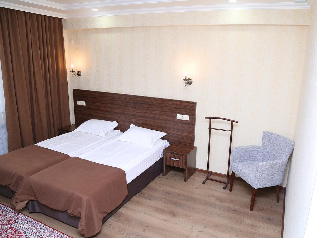 Rabat Hotel Алматы Экстерьер фото