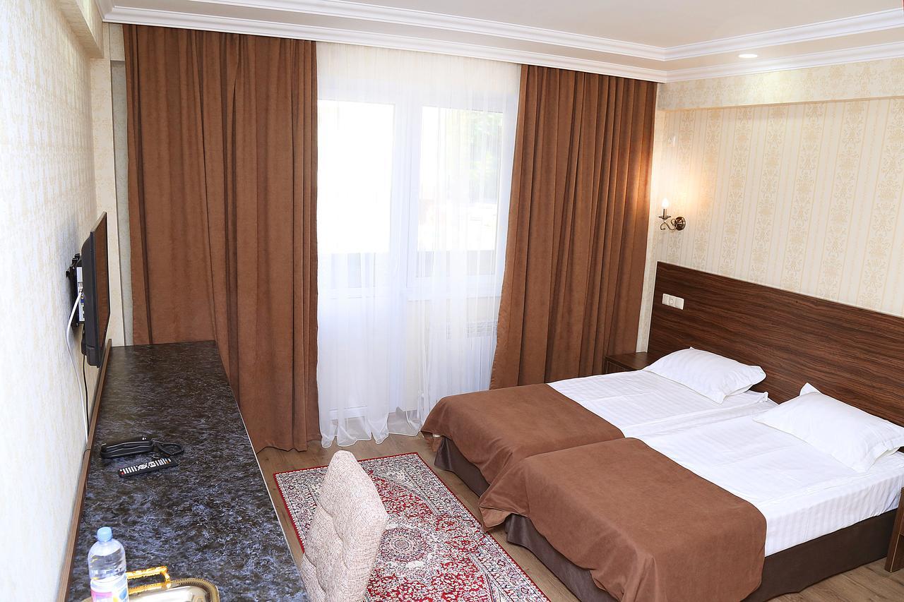Rabat Hotel Алматы Экстерьер фото